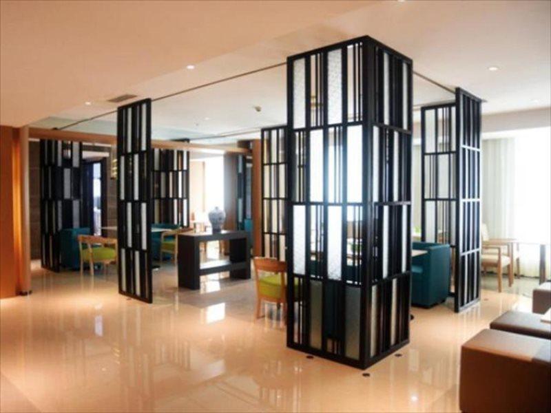Jinjiang Inn Select Tianshui Railway Station Jindu Plaza Bagian luar foto